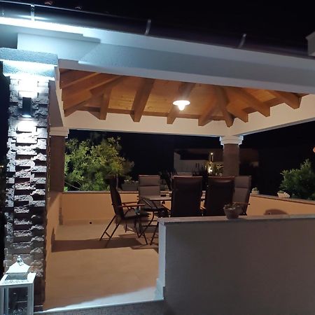 Apartments Luka Раб Екстер'єр фото