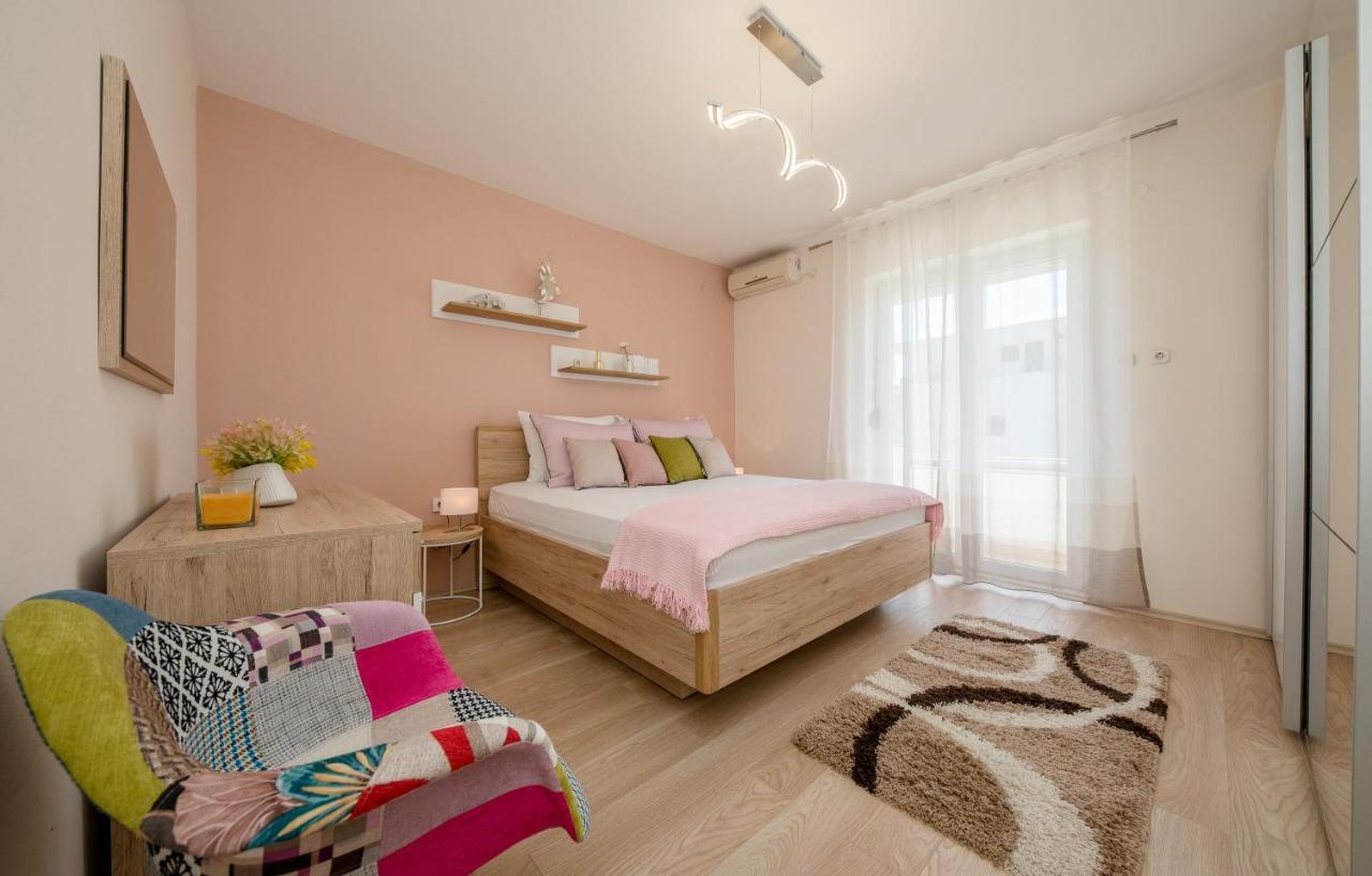 Apartments Luka Раб Екстер'єр фото