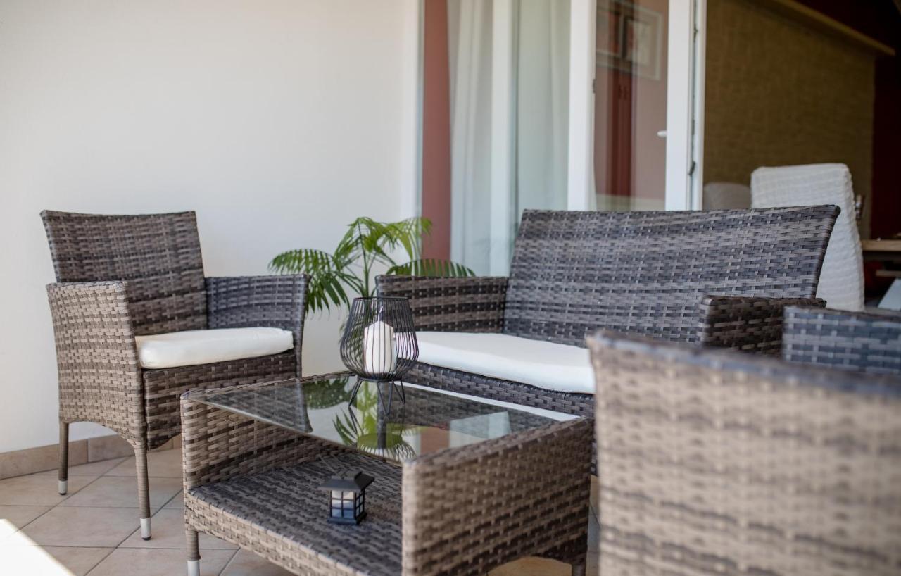 Apartments Luka Раб Екстер'єр фото