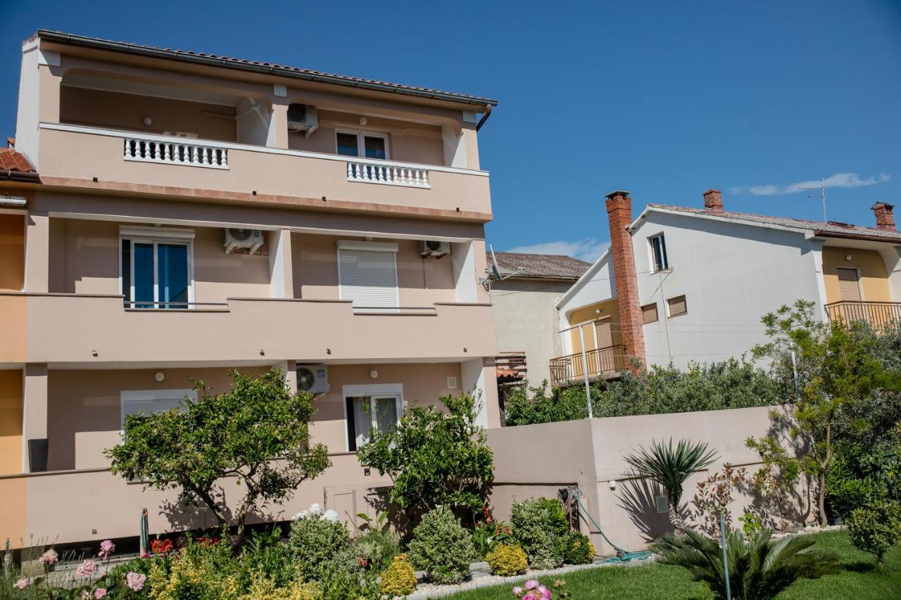 Apartments Luka Раб Екстер'єр фото