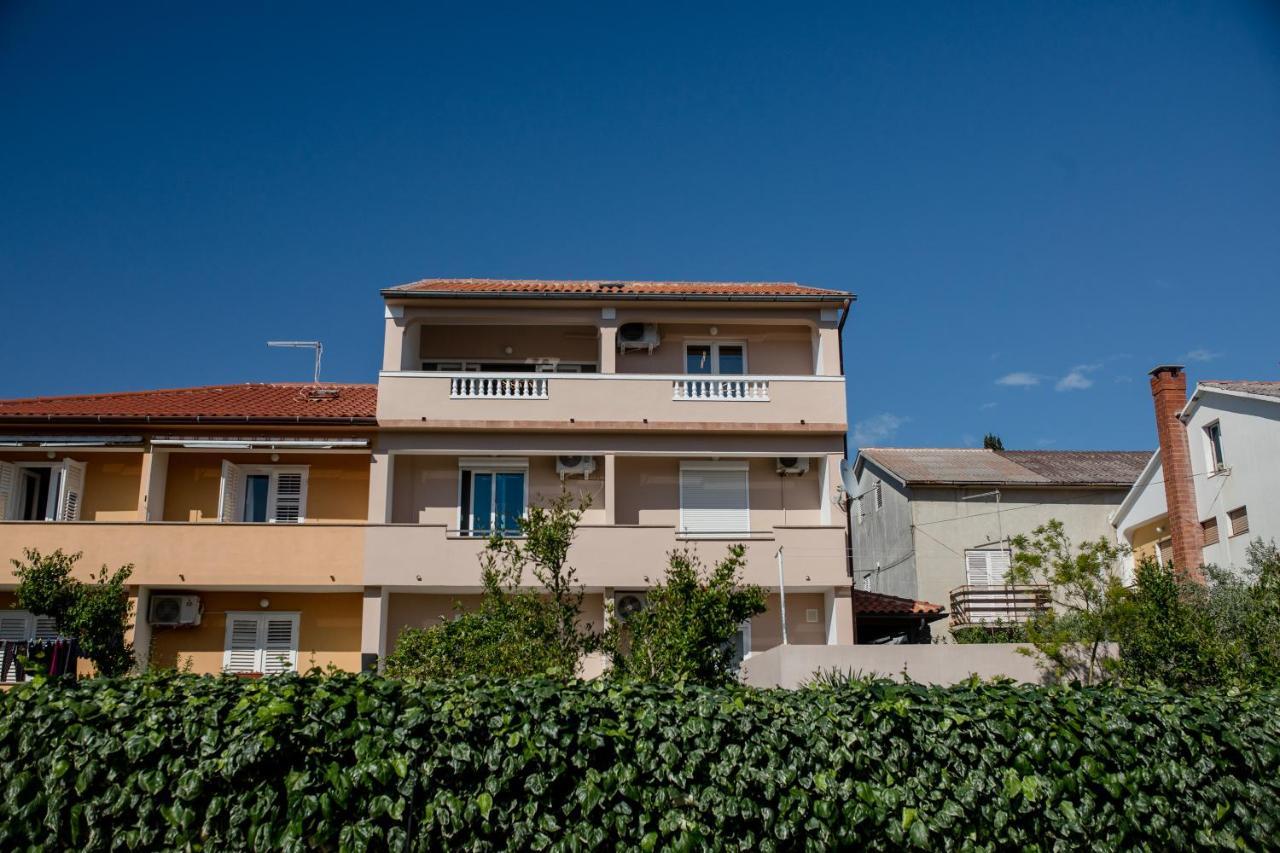 Apartments Luka Раб Екстер'єр фото