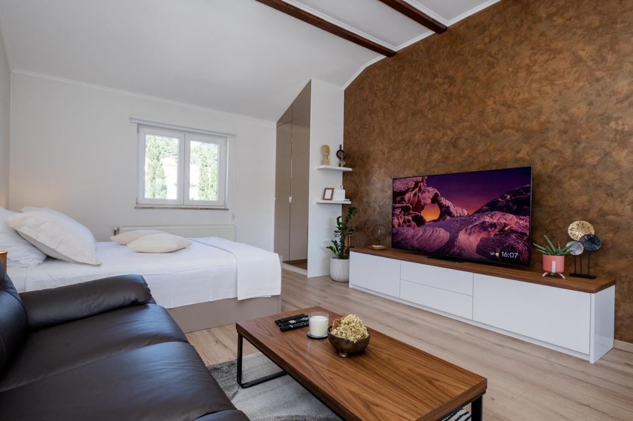 Apartments Luka Раб Екстер'єр фото