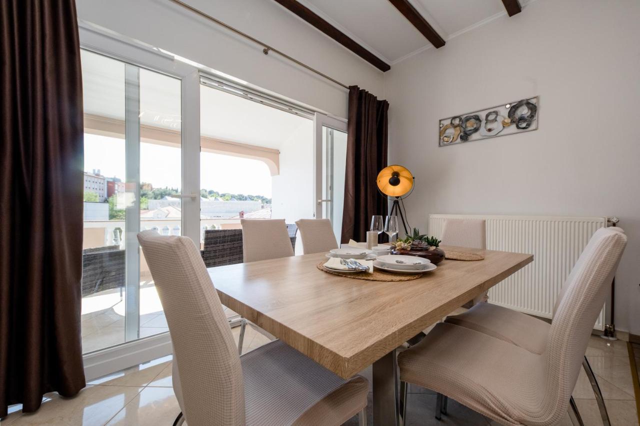 Apartments Luka Раб Екстер'єр фото