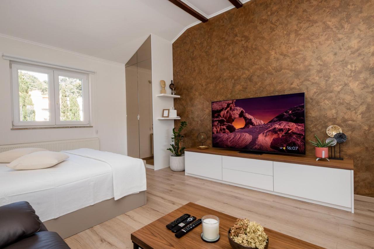 Apartments Luka Раб Екстер'єр фото