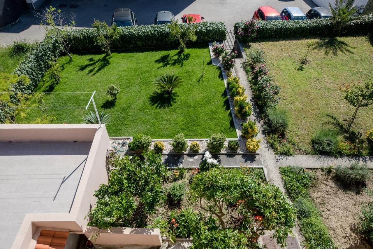 Apartments Luka Раб Екстер'єр фото