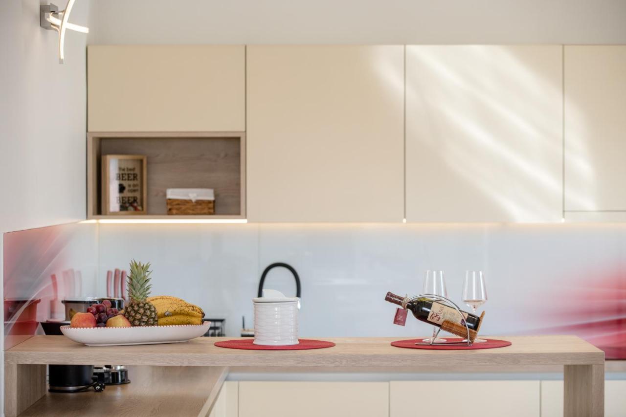 Apartments Luka Раб Екстер'єр фото